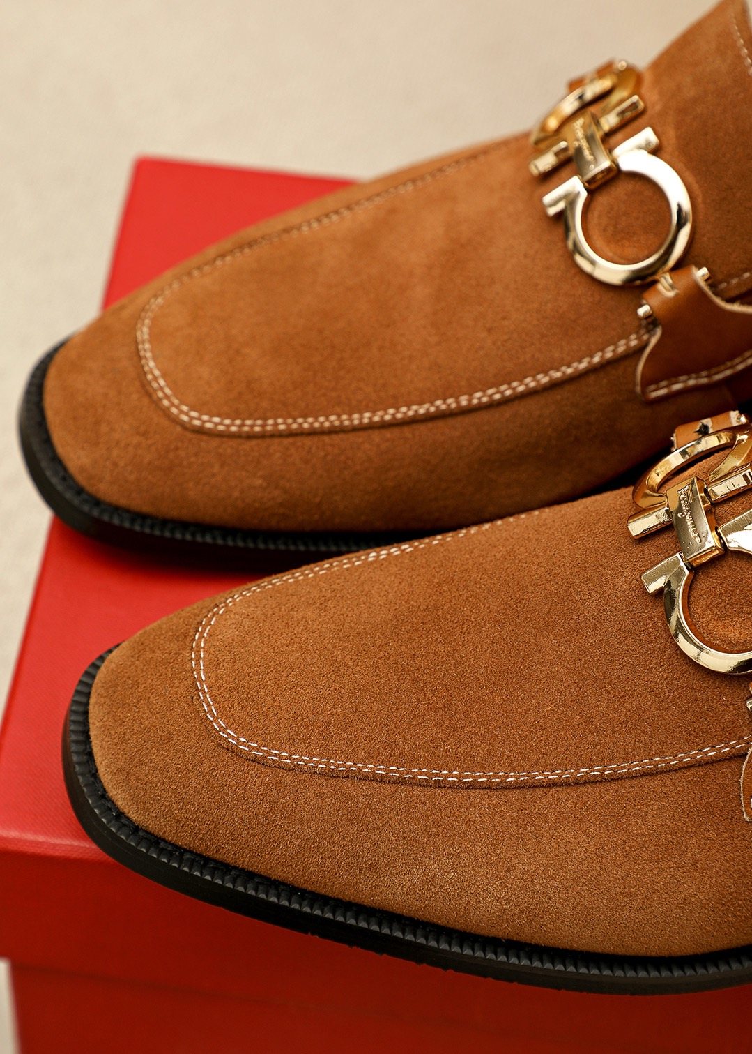 Ferragamo Men's Brown Metal Hardware Loafers