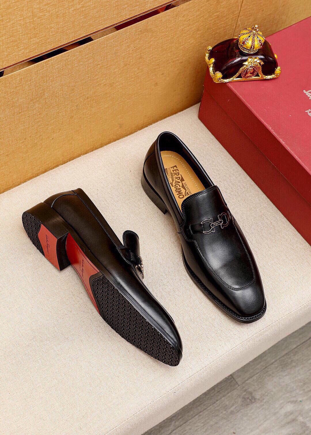 Ferragamo Leather Hardware Loafers